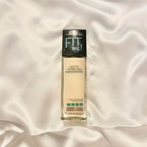 Maybelline Fit Me Matte and Poreless Foundation